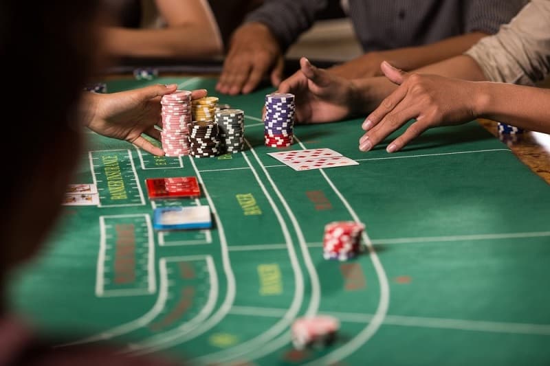 Quản lý vốn khi tham gia chơi game baccarat QH88