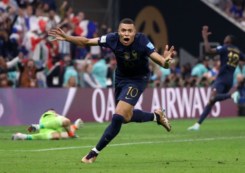 Có phải Mbappe đang nối gót Lebron James và Kevin Durant đối đầu với PSG